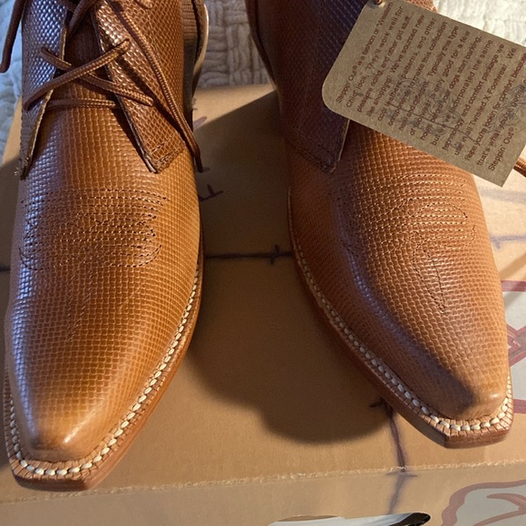 NWT Twisted X Steppin’ Out Leather Cognac Lace Up Western Bootie Size 8B - Picture 4 of 12